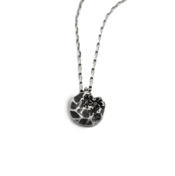 ataun pendant