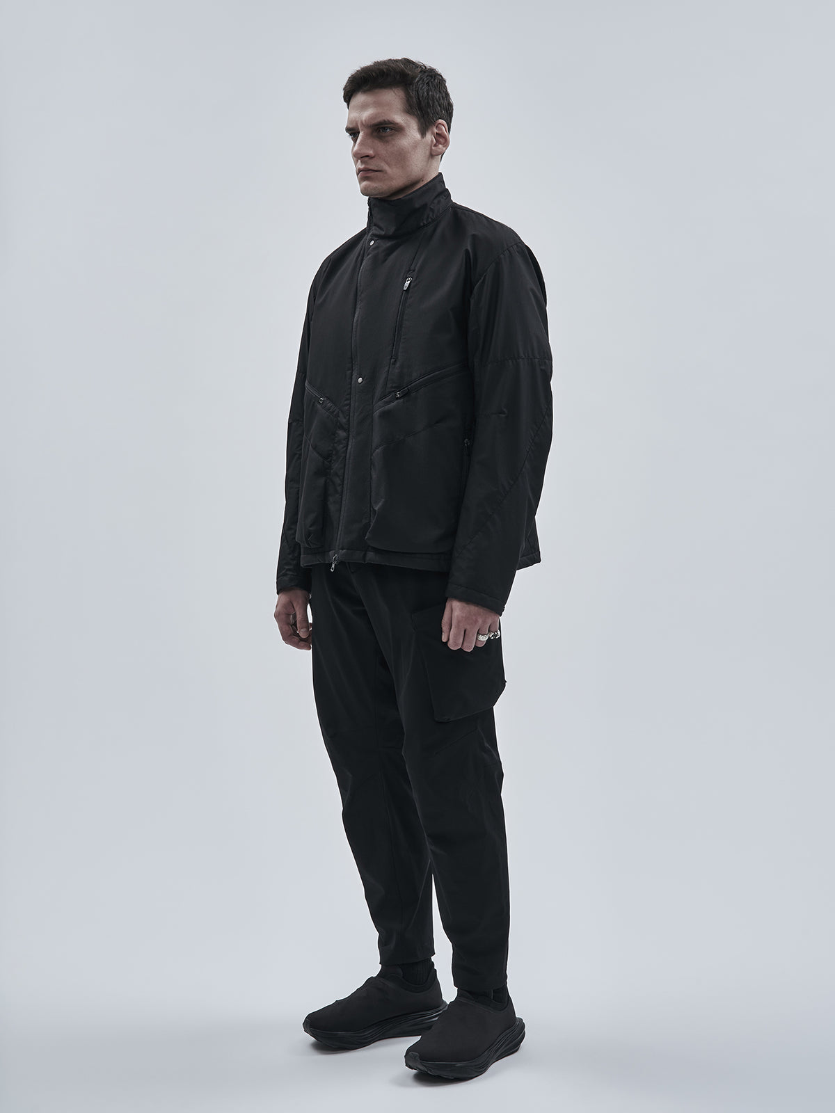 ARBENI CARGO PANTS BLACK