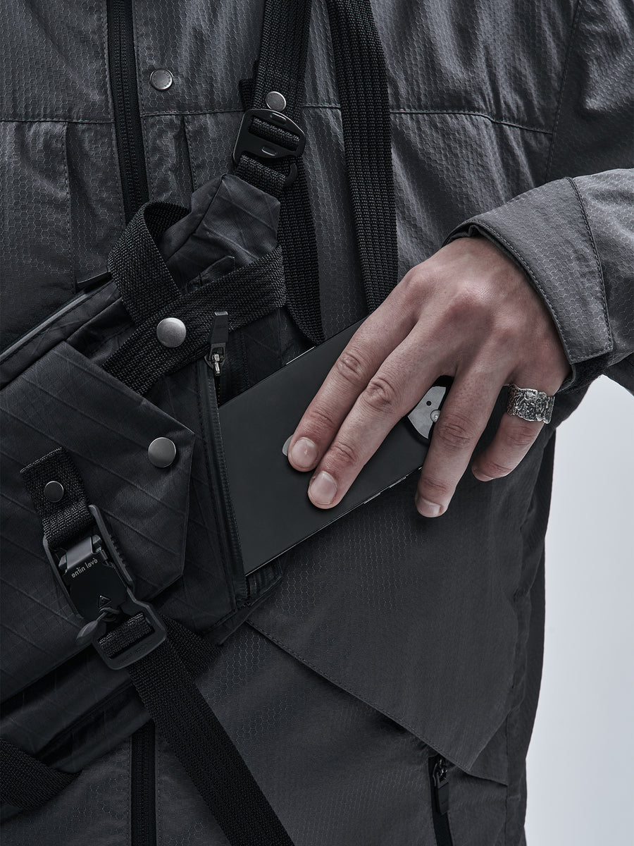 Quick-access zipped phone pocket