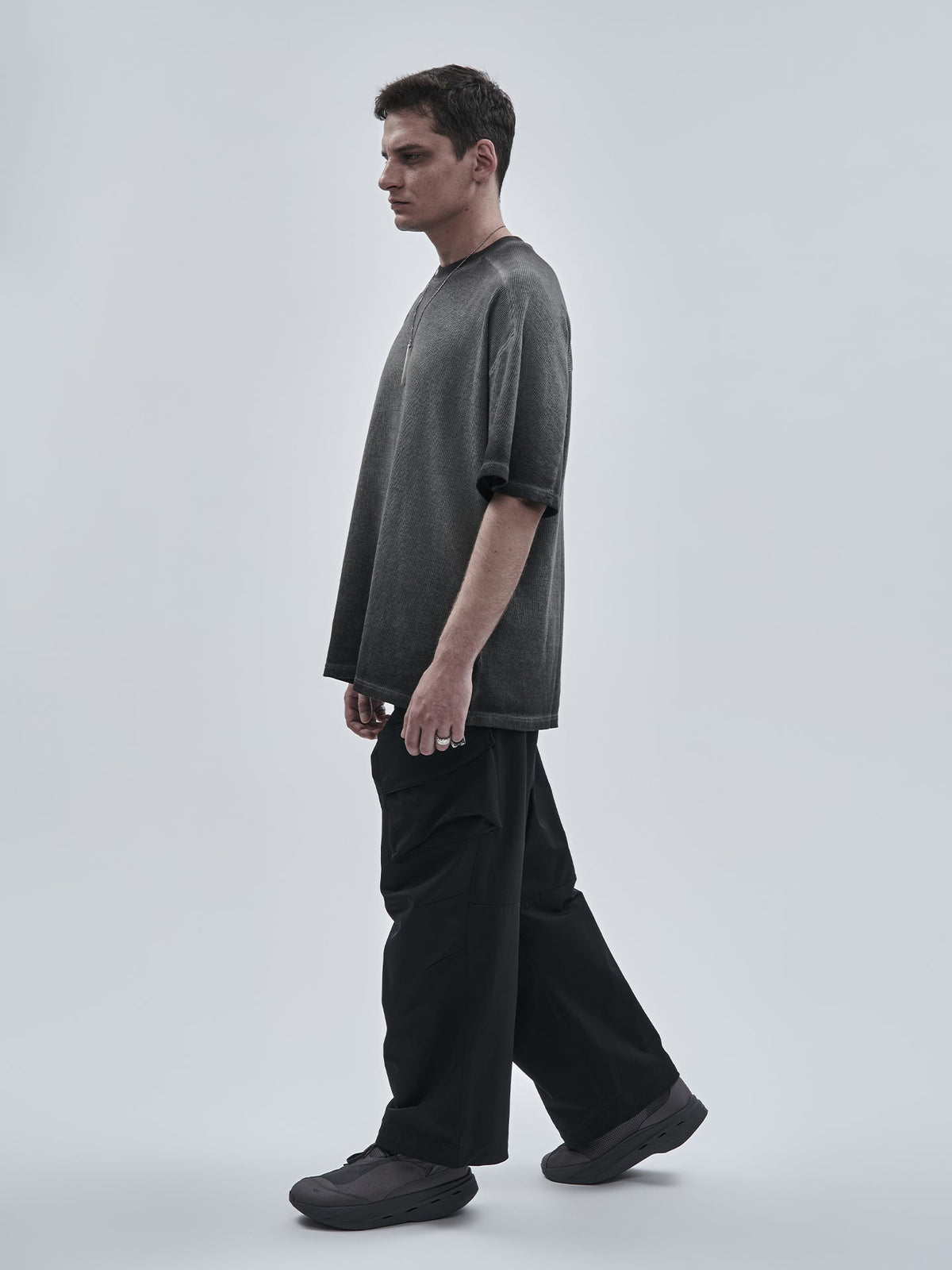 ELZARI TEE GREY