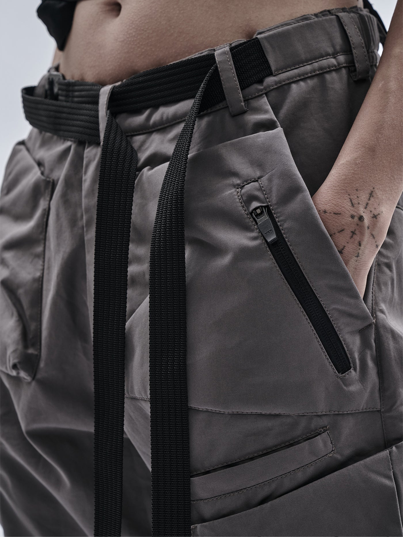 【最終値下げ】L'Appartement WOOL CARGO PANTS Y-3 Black Refined Wool Cargo Pants – Zoo Fashions