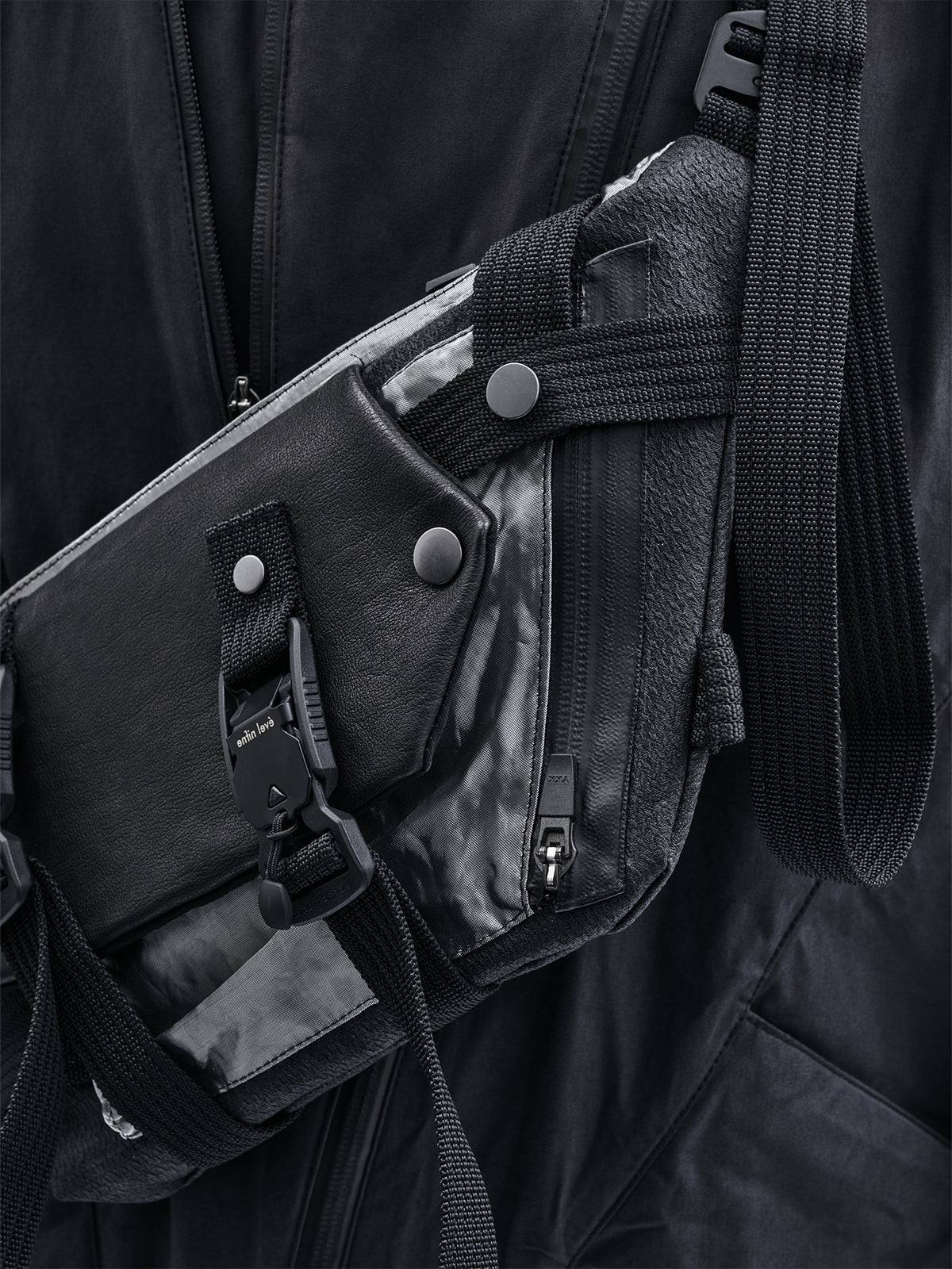 erein bag schoeller metal / kangaroo leather / kevlar