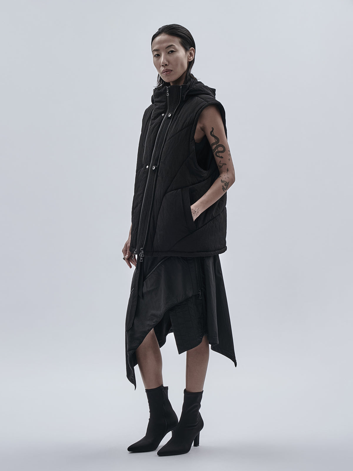 otzan padded vest nylon metal black