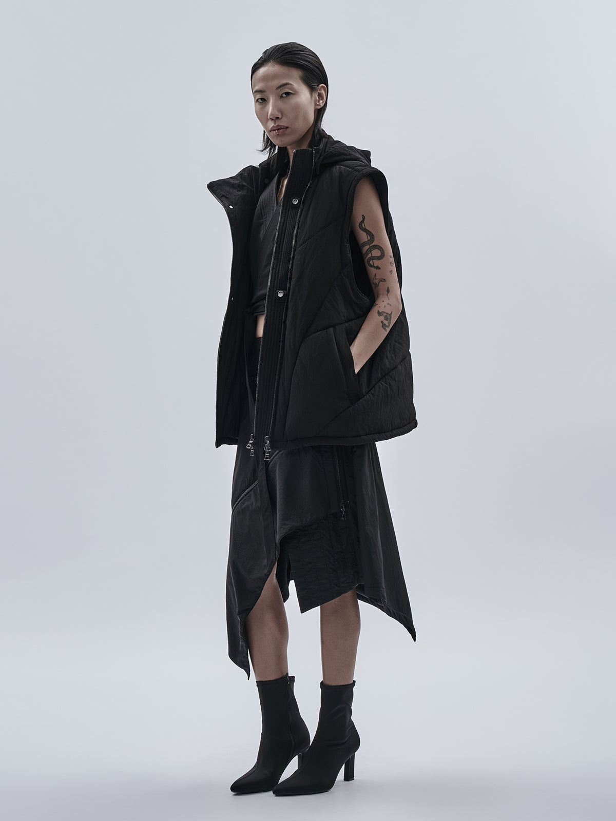 otzan padded vest nylon metal black