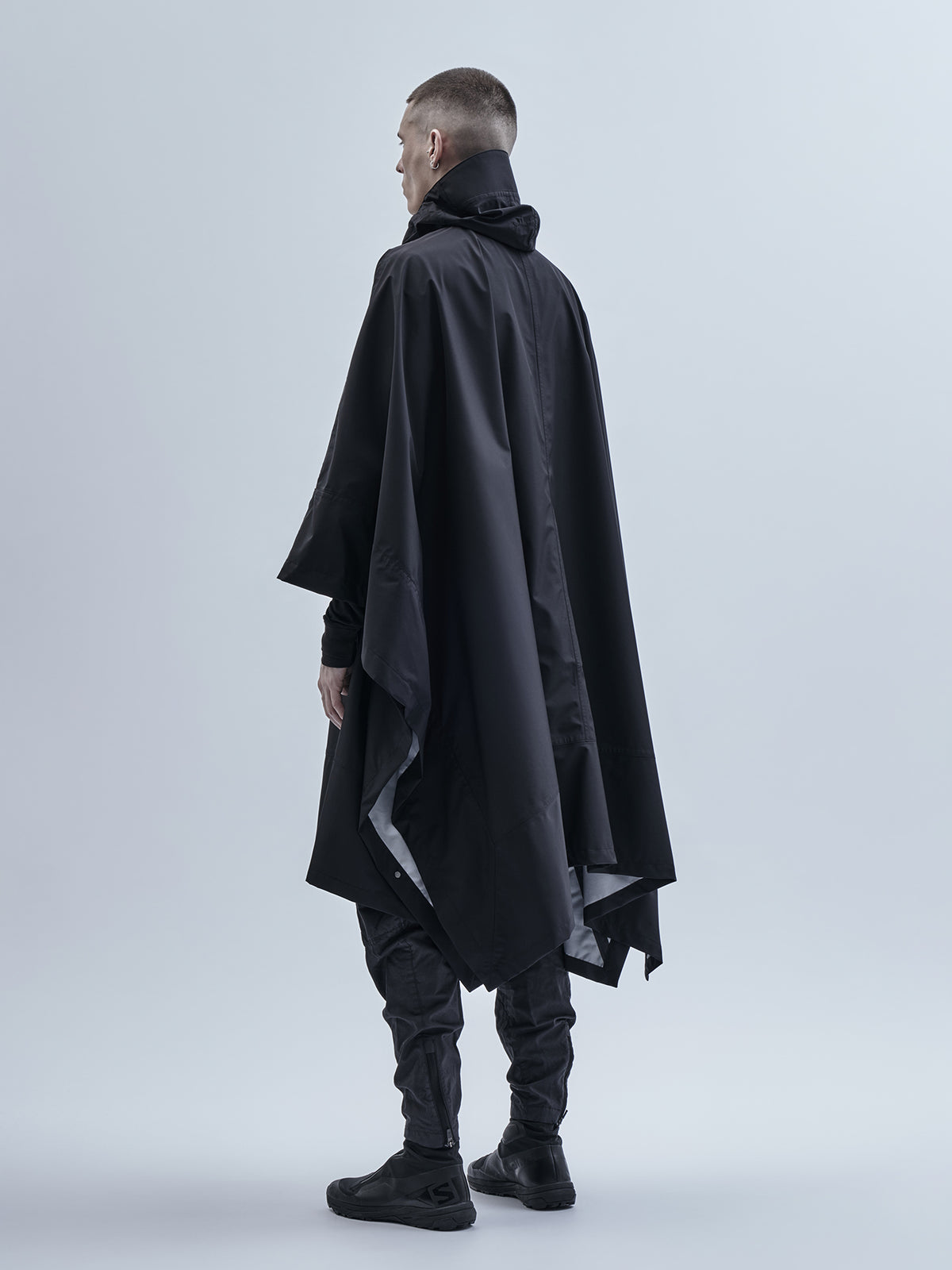 arin poncho schoeller allweather black