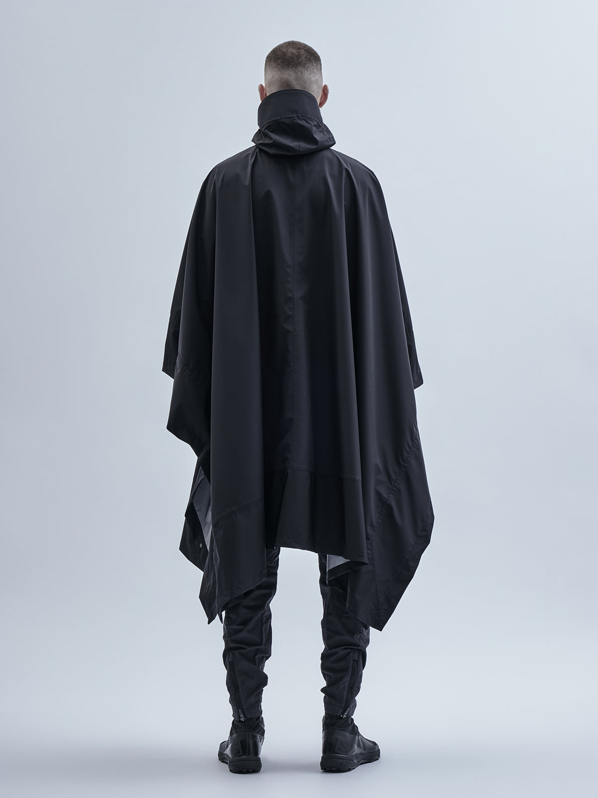arin poncho schoeller allweather black