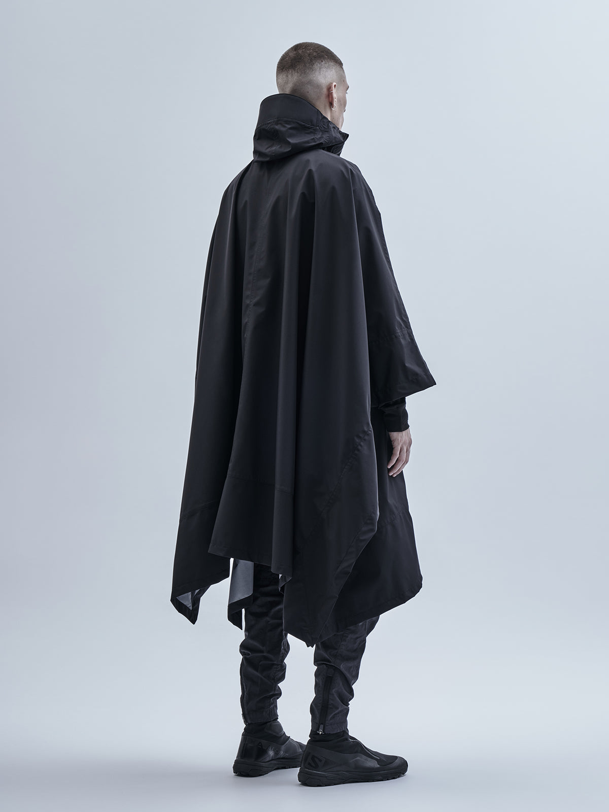 arin poncho schoeller allweather black