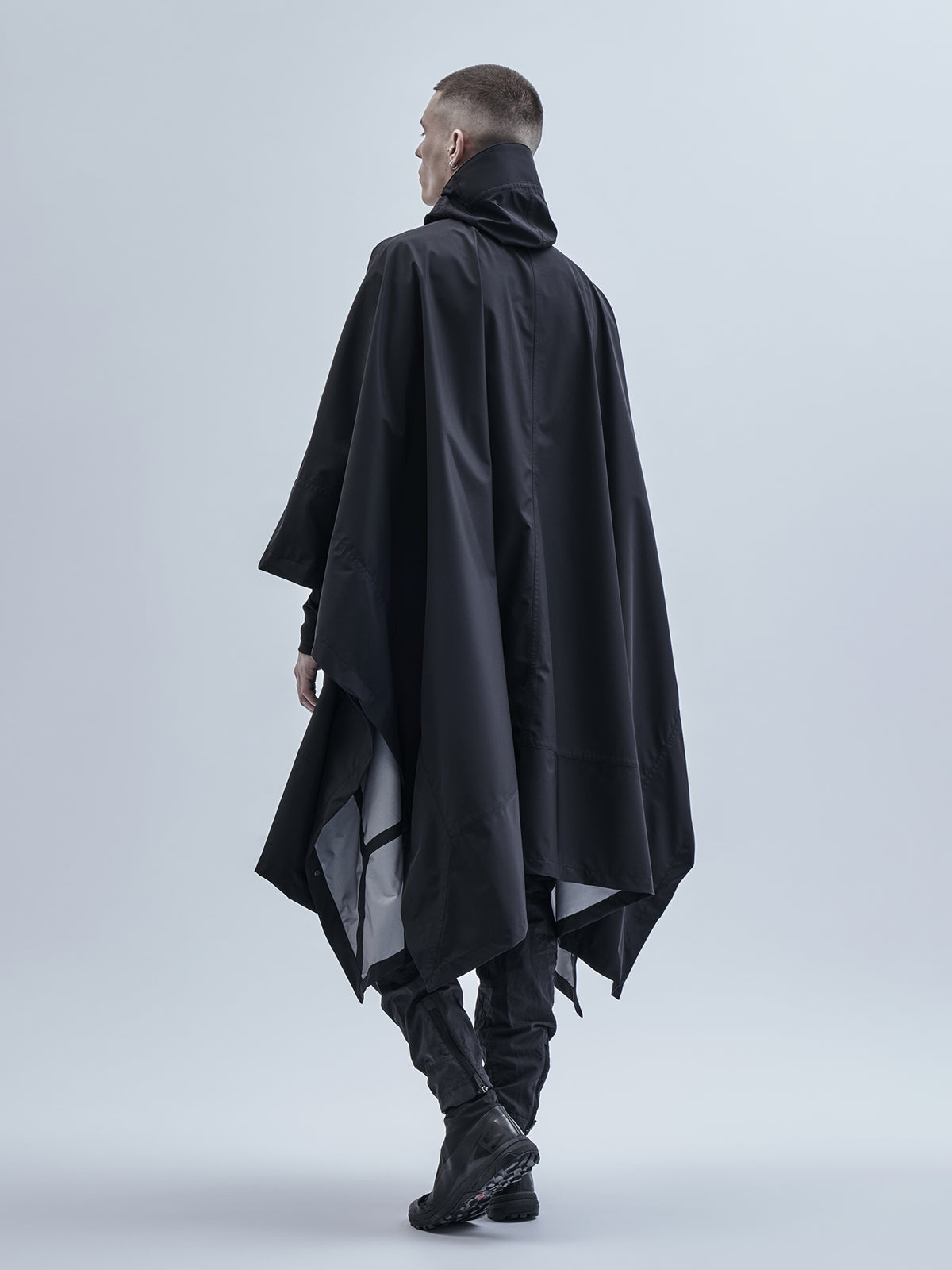 arin poncho schoeller allweather black