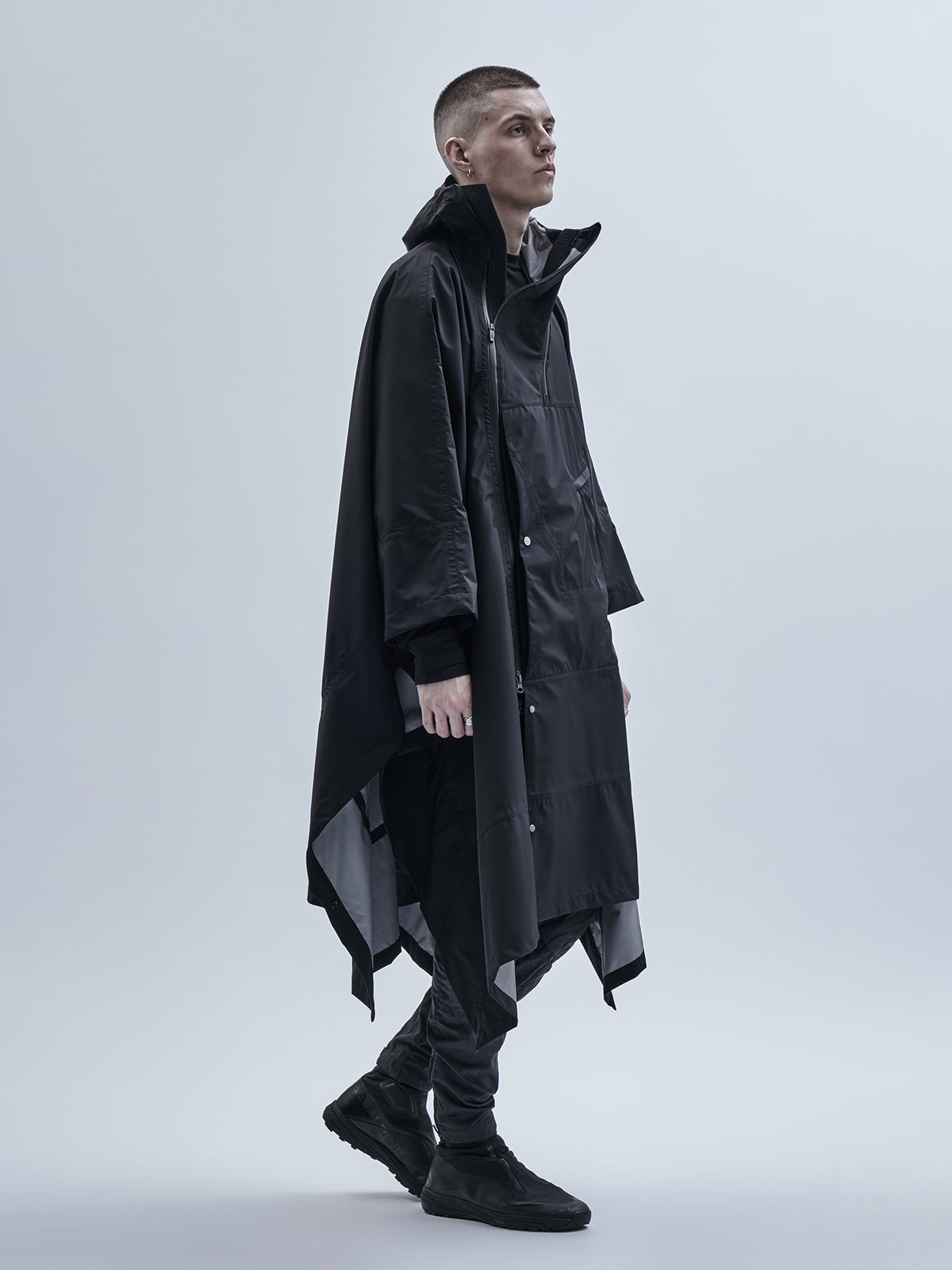 arin poncho schoeller allweather black