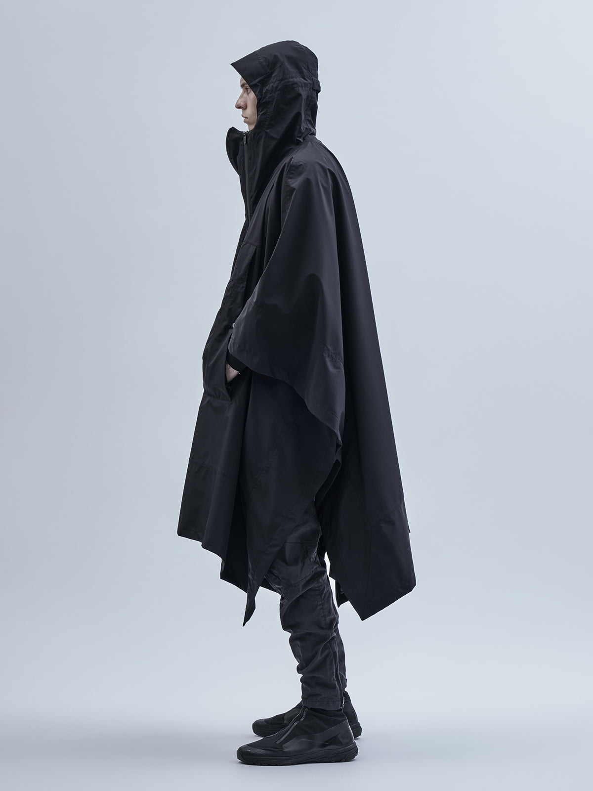 arin poncho schoeller allweather black