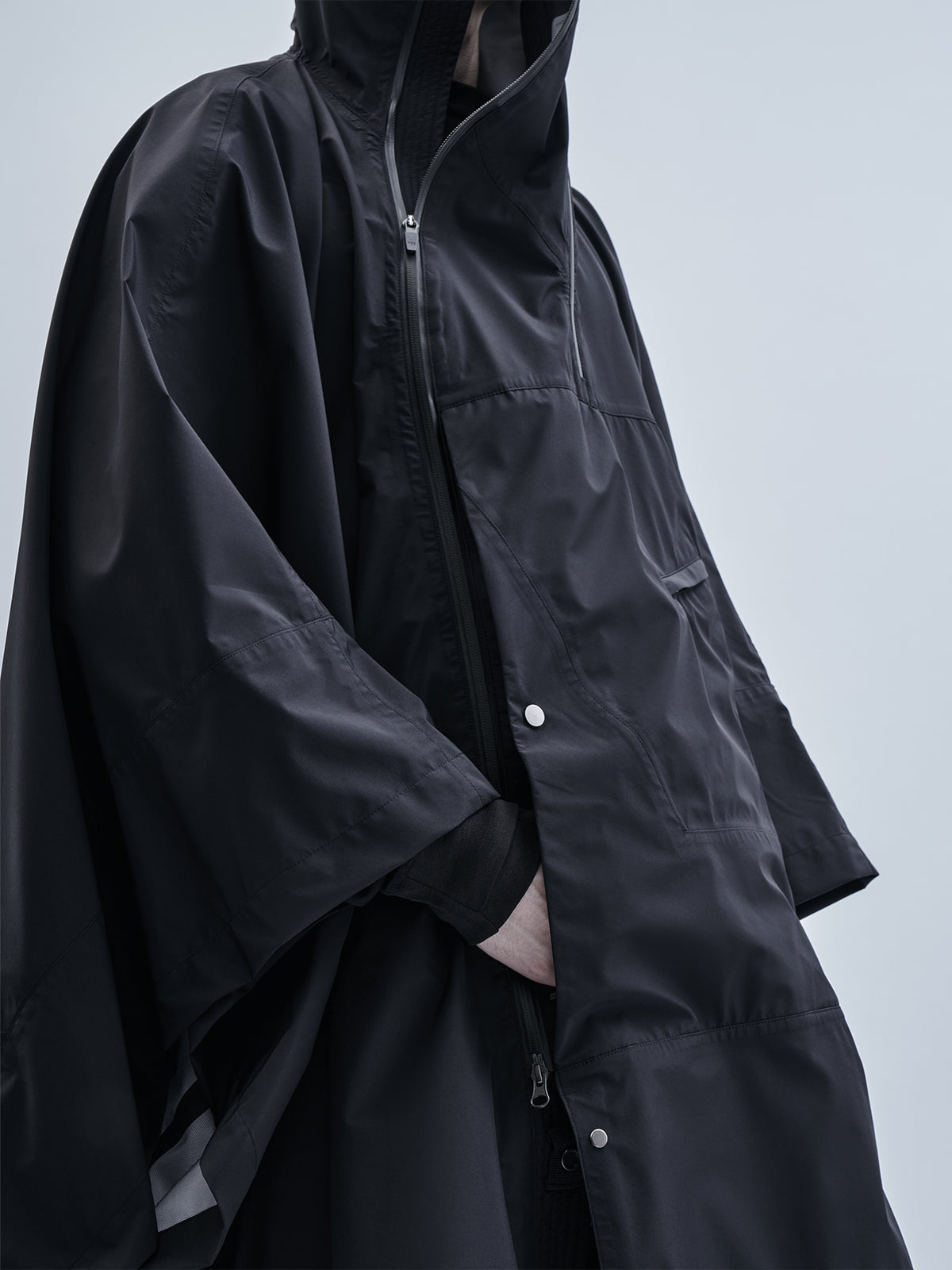 arin poncho schoeller allweather black