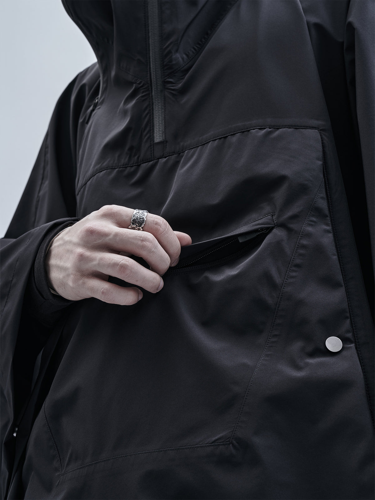 arin poncho schoeller allweather black