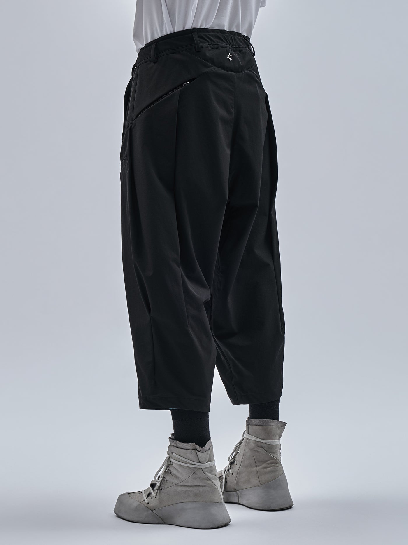 herri cropped pants schoeller dryskin black – enfin levé