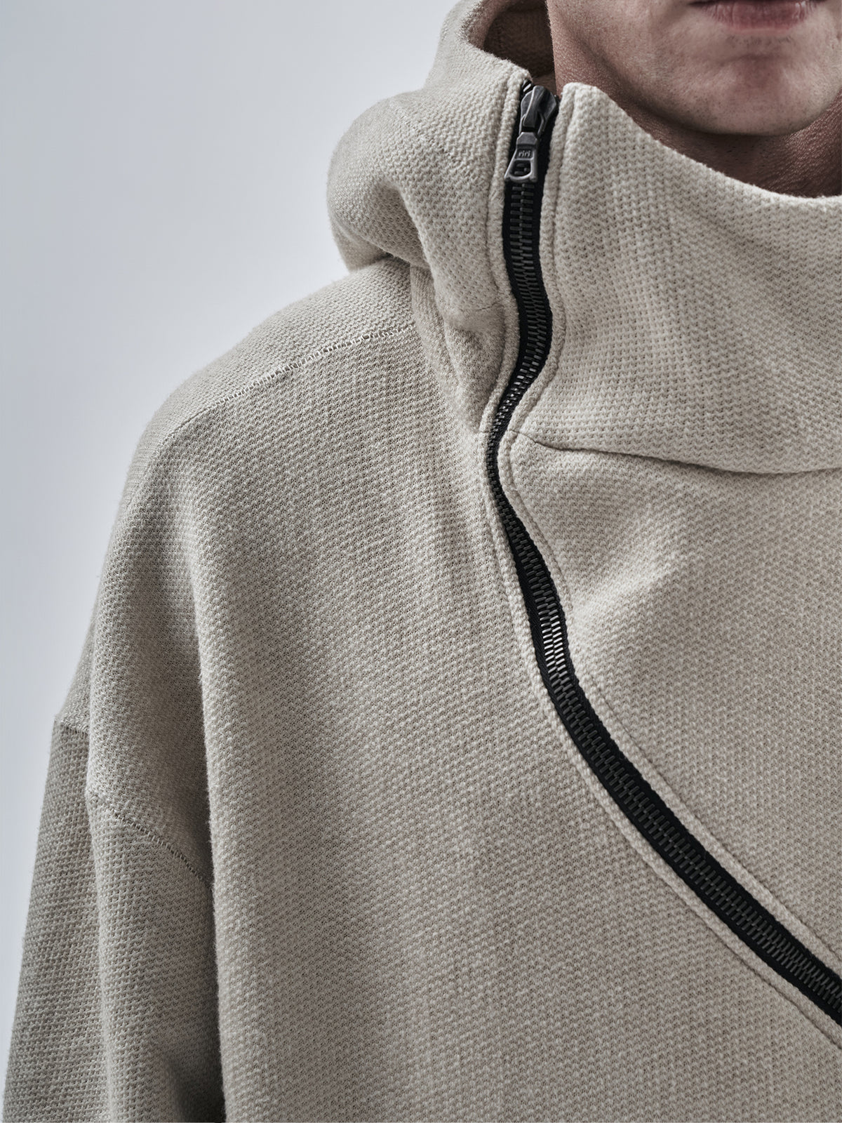 gurutze hoodie cold dyed moon