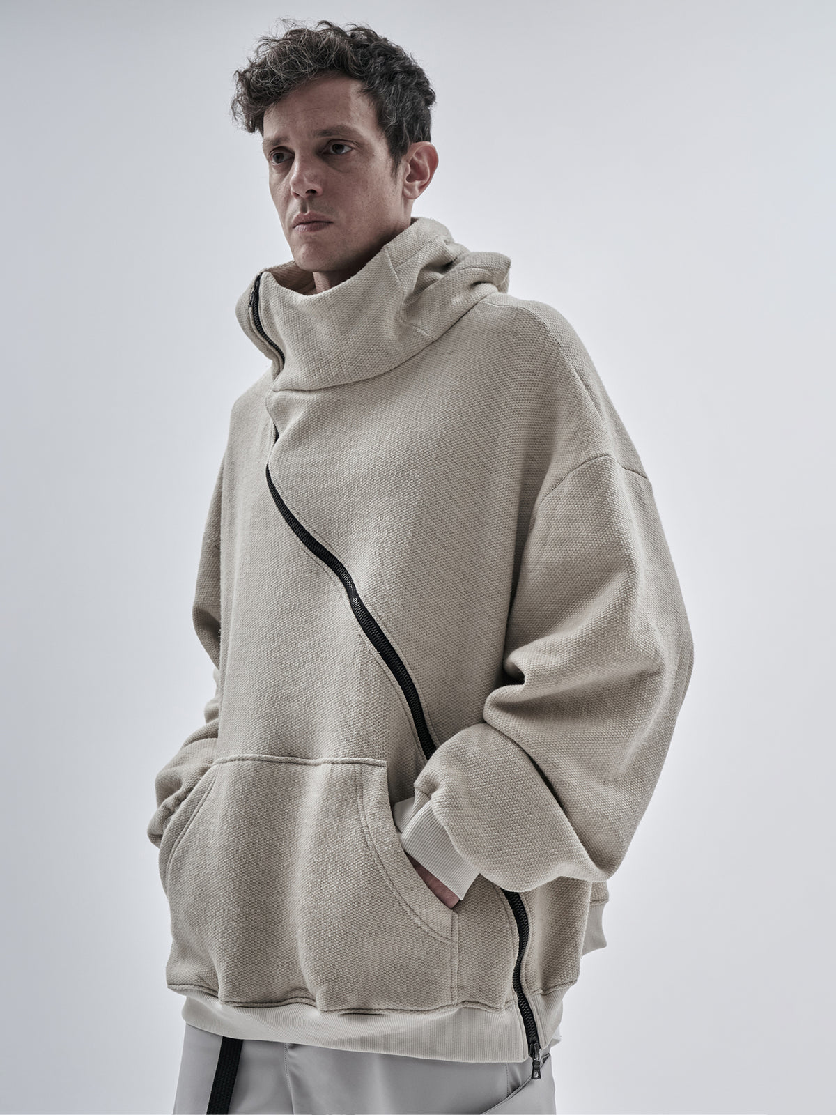 gurutze hoodie cold dyed moon