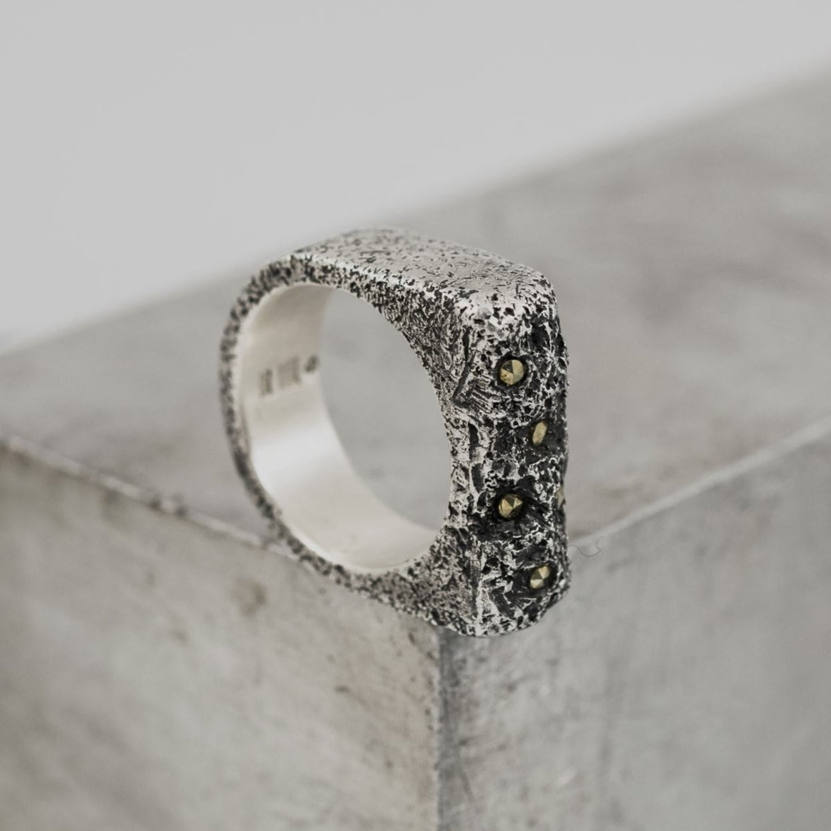 erakarri ring