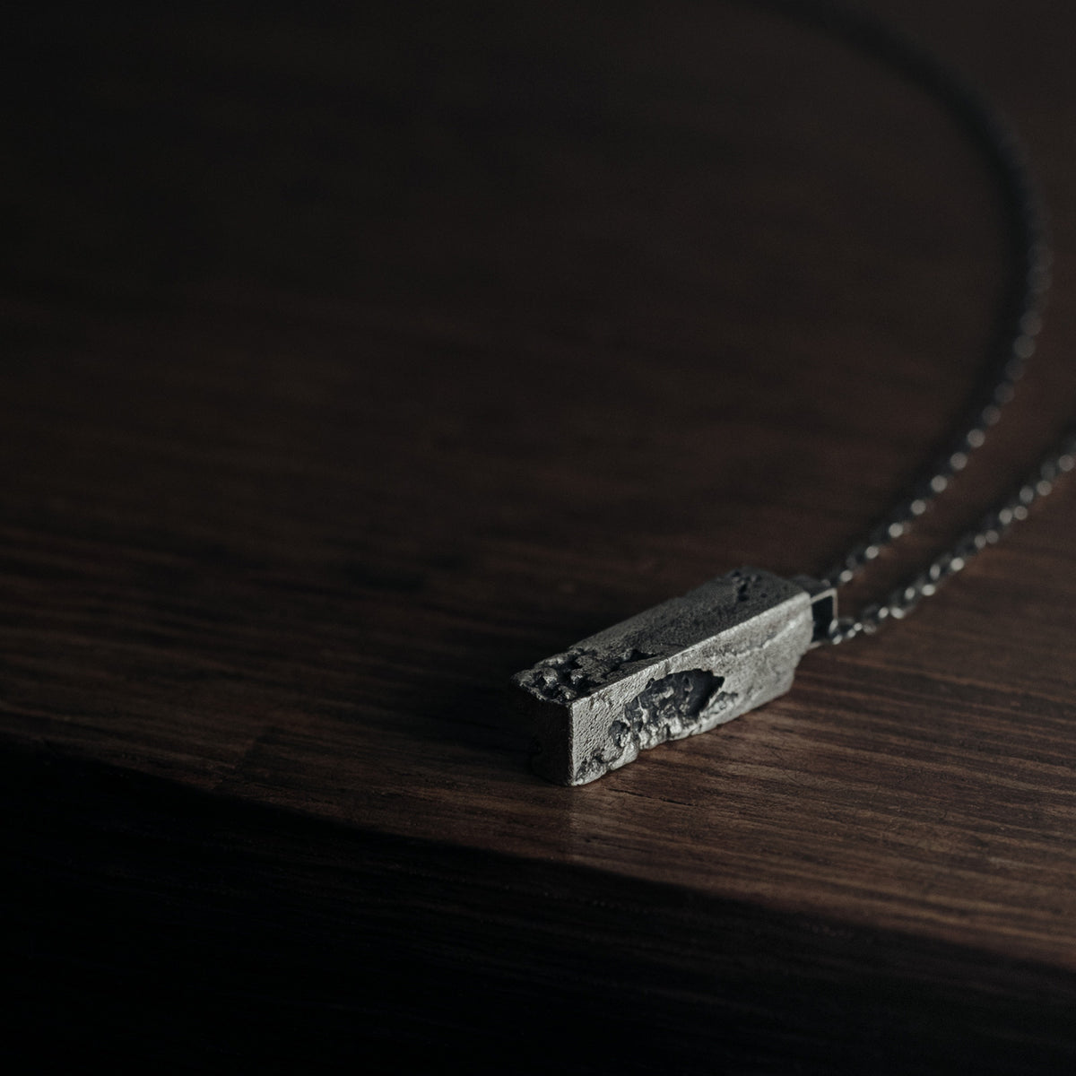 mendeko pendant